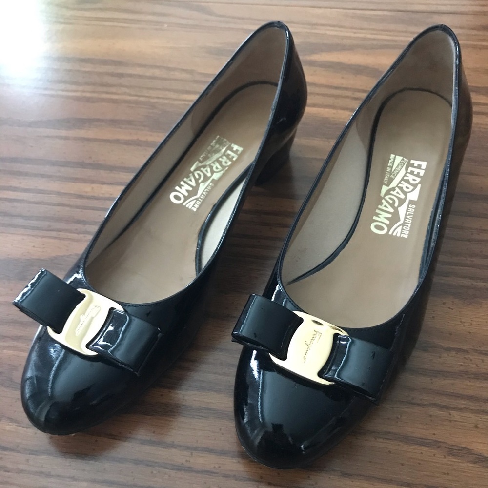 Salvatore FerragamoVara Bow Pump Shoea